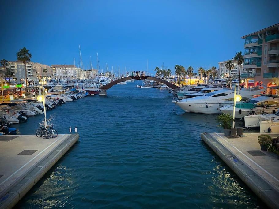 Port-Frejus, Le Paladien, Appartement 2 Pieces Climatise, Terrasse & Parking Екстер'єр фото